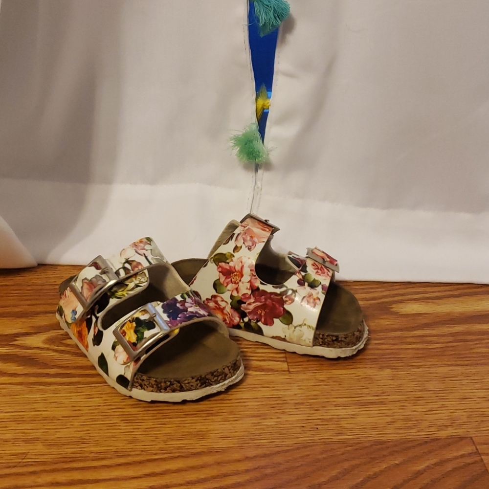 Floral sandals